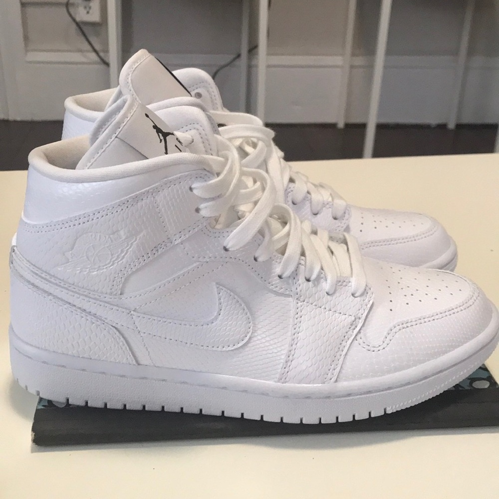 White Air Jordan Mid Women’s 8.5